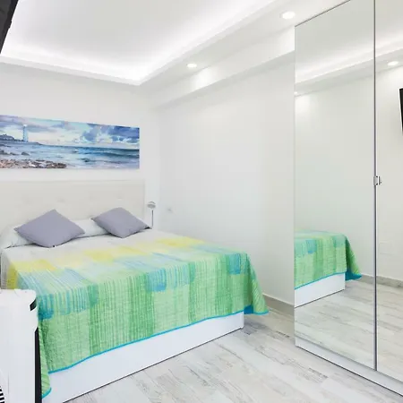 63 Cristianos First Sea Line, Parking, Wi Fi Lejlighed