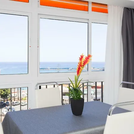 63 Cristianos First Sea Line, Wi Fi Apartment